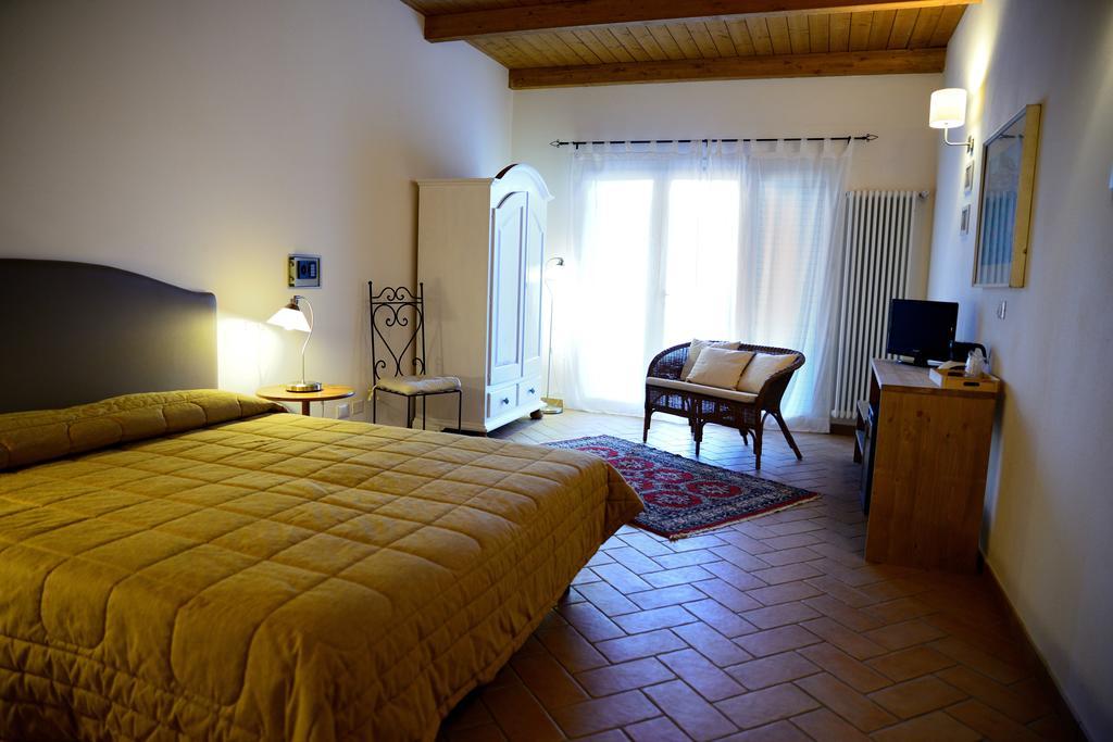 Agriturismo Al Colle แบร์ตินอโร ภายนอก รูปภาพ
